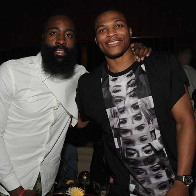 犹豫一拍 犹豫一拍